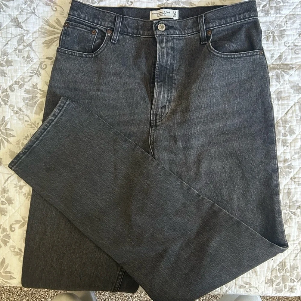 Abercrombie 90’s straight ultra high rise black jeans size 29 / 8 Regular - Picture 2 of 3